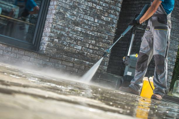 Pre-Holiday Cleaning in Saunders Lake, OR